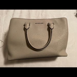 Beige Micheal Kors purse